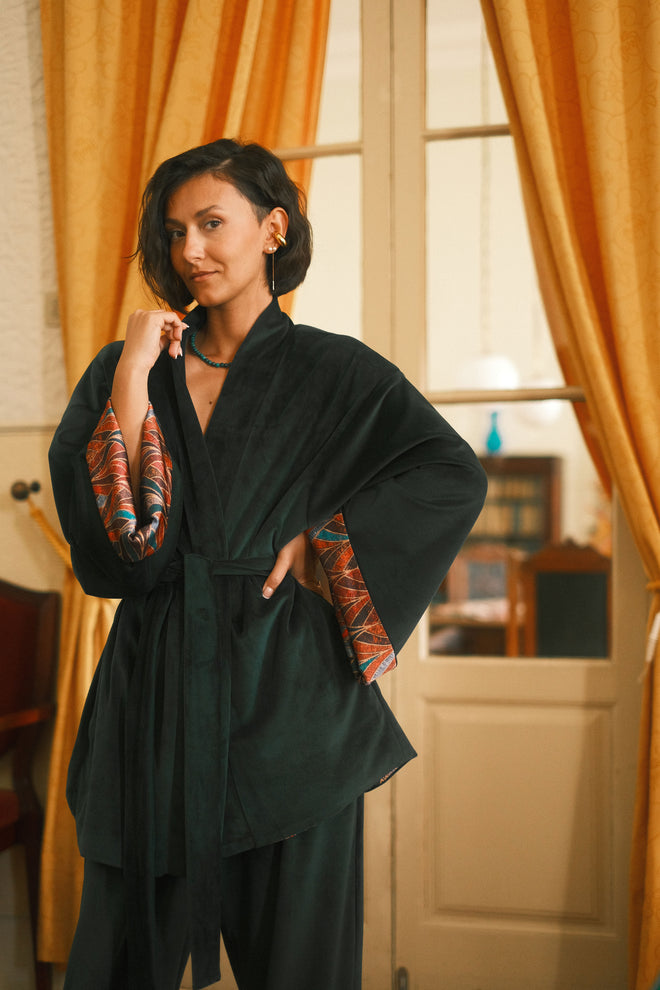 Shortened kimono Midnight Botanica