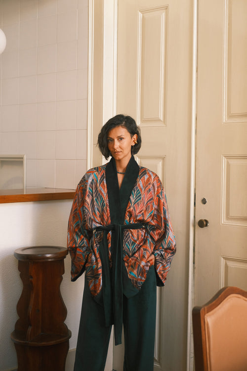 Shortened kimono Midnight Botanica