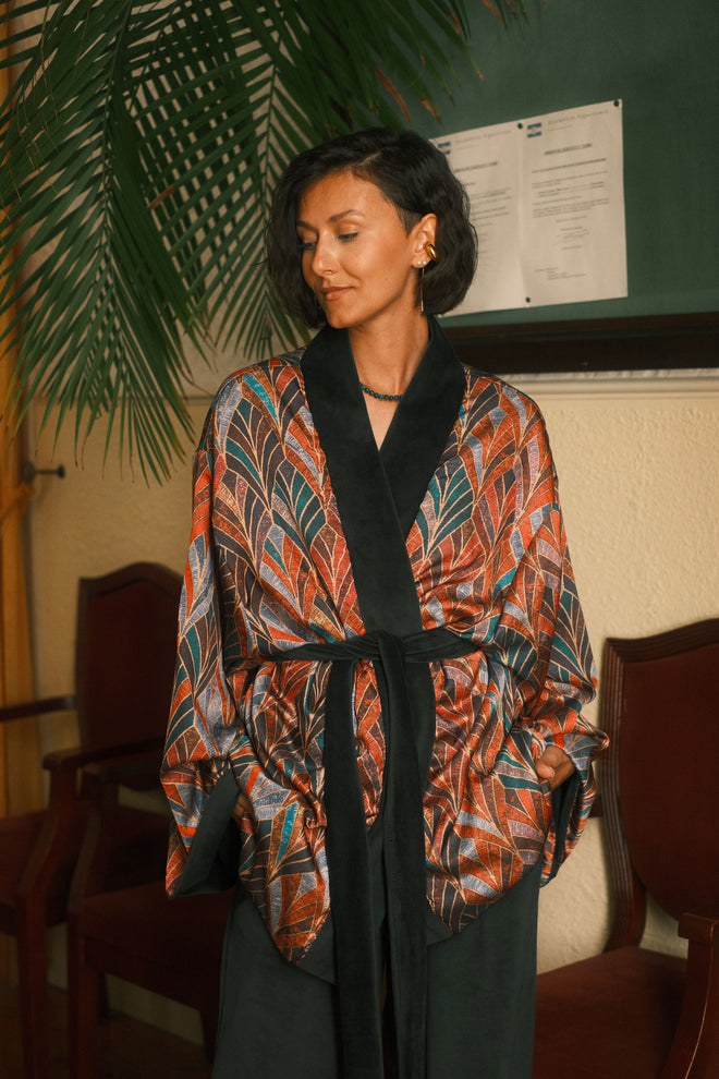 Shortened kimono Midnight Botanica