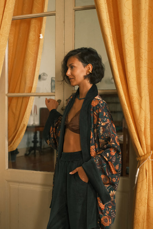 Shortened kimono Midnight Botanica