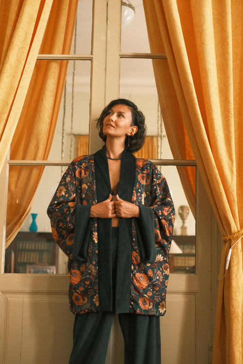 Shortened kimono Midnight Botanica
