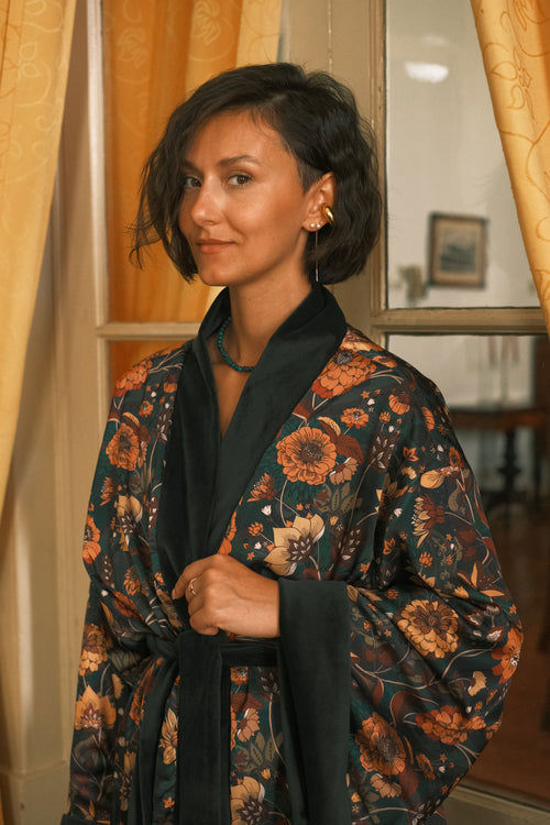 Shortened kimono Midnight Botanica
