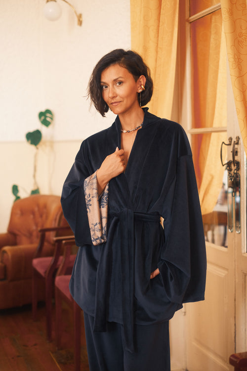 Shortened kimono Midnight Botanica