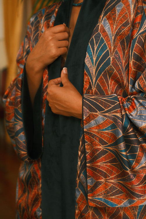 Shortened kimono Midnight Botanica